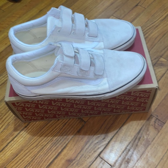 Vans - Picture 3 of 4